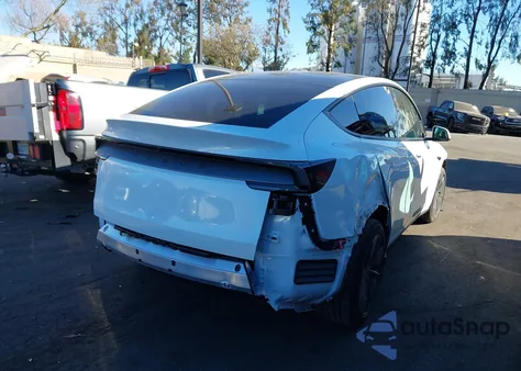2026 Tesla Model Y Premium Rear-Wheel Drive/Standard Rear-Wheel Drive из США, поврежденный, VIN 7SAYGDED5TF392550